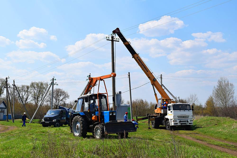 ПАО "Волгоградоблэлектро" продолжает работу по повышению надежности работы электросетей